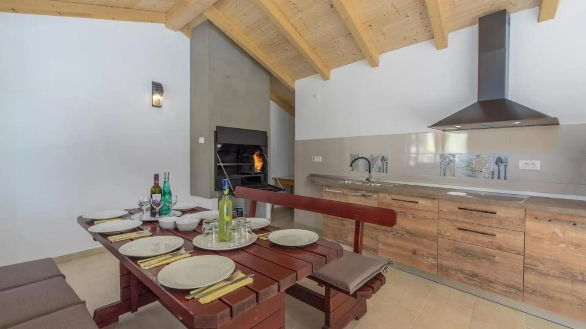 Wohnung In Pjescana Uvala Mit Terrasse Und Garten