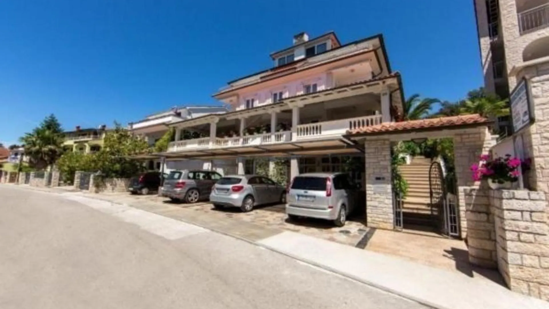 Wohnung In Pjescana Uvala Mit Terrasse Und Garten Croatia