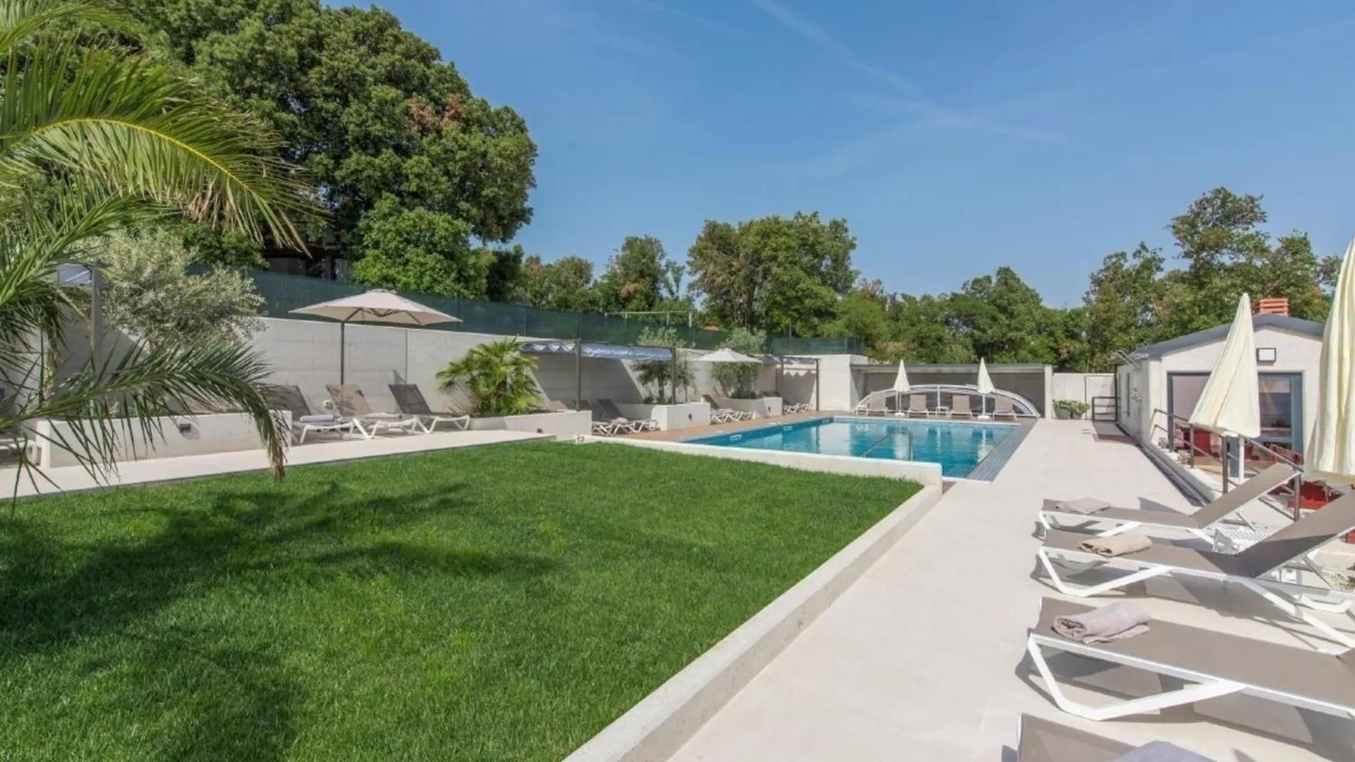 Wohnung In Pjescana Uvala Mit Terrasse Und Garten Croatia